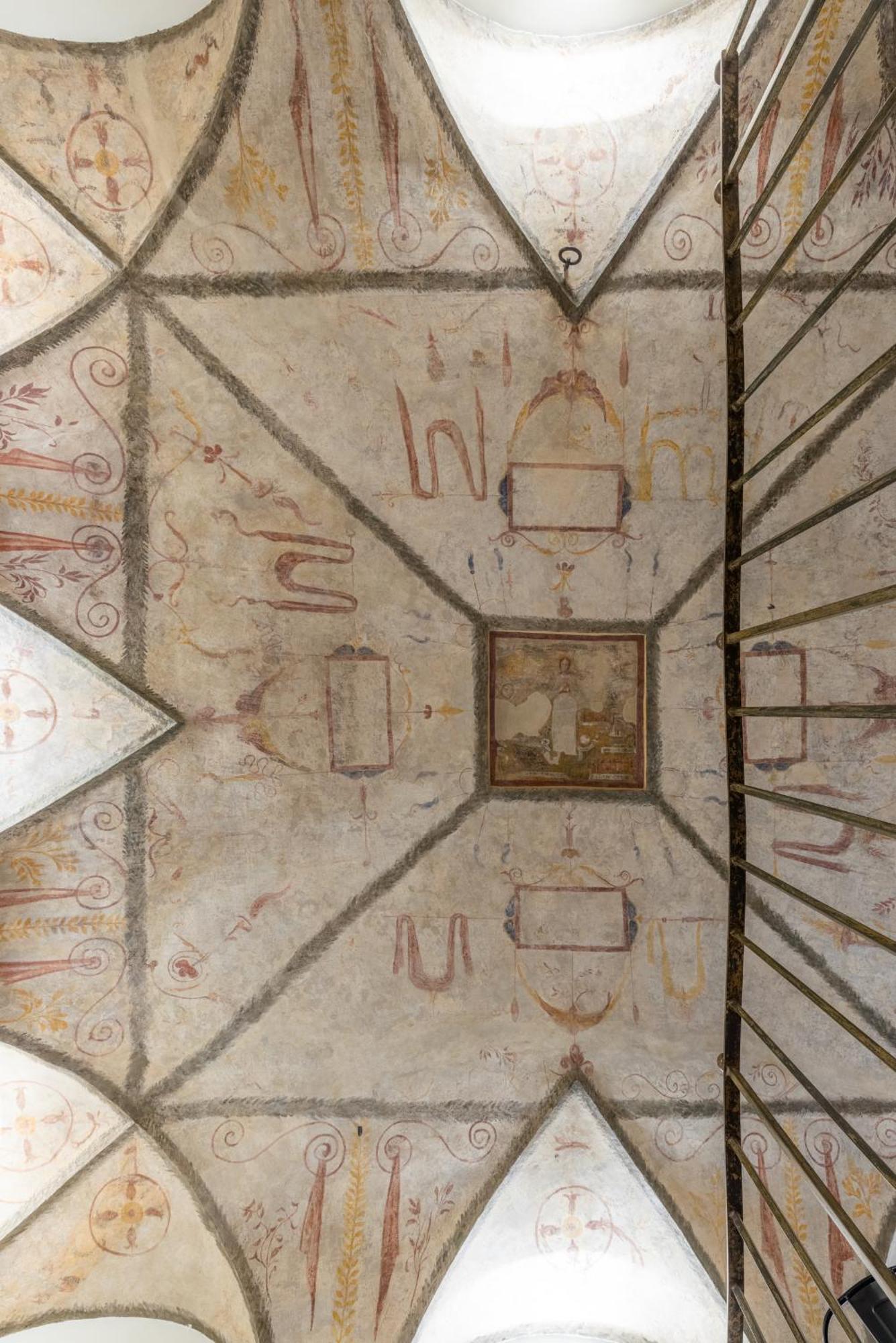 Navona - With Autentic 1500 Fresco